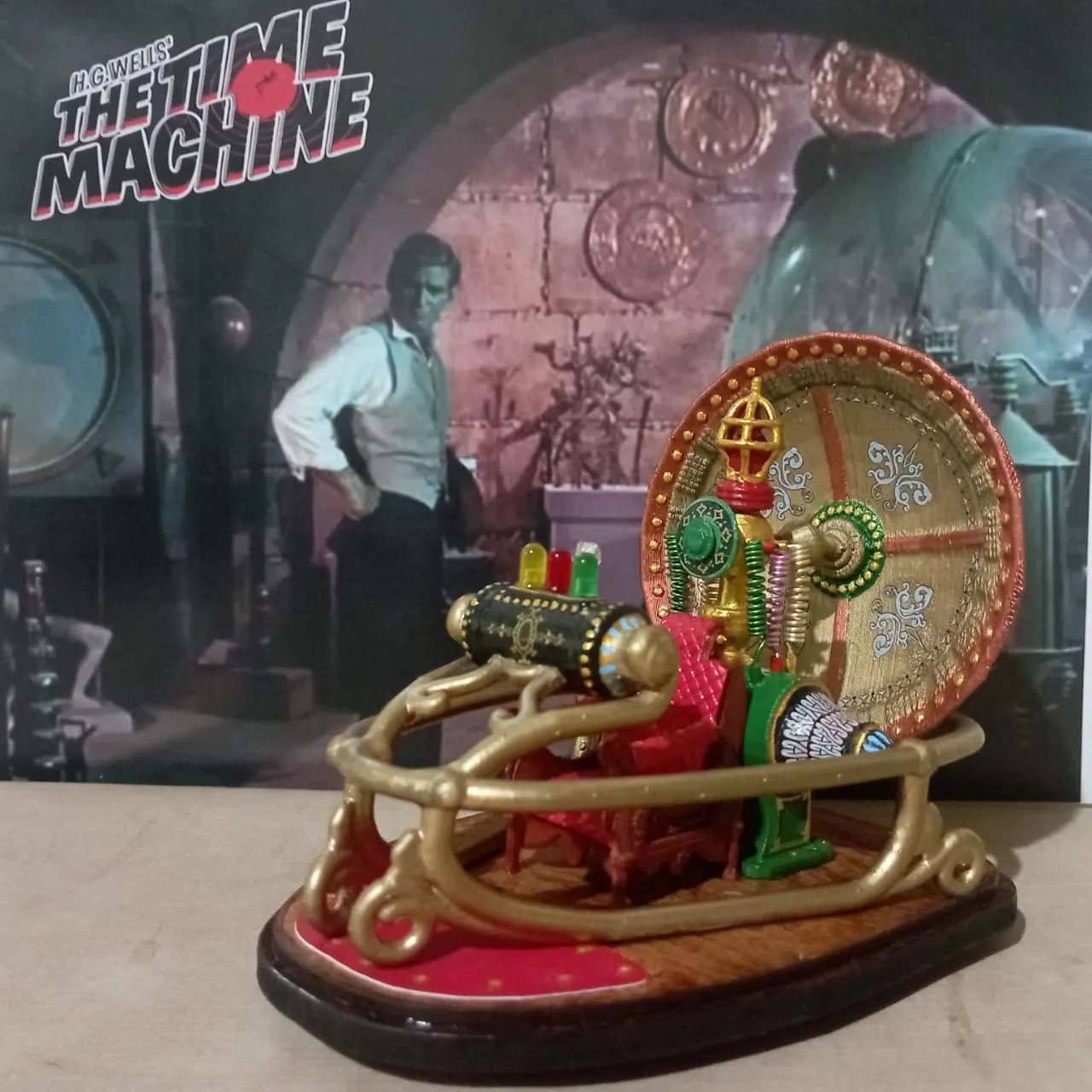 HG Wells' Time Machine Deluxe scale model