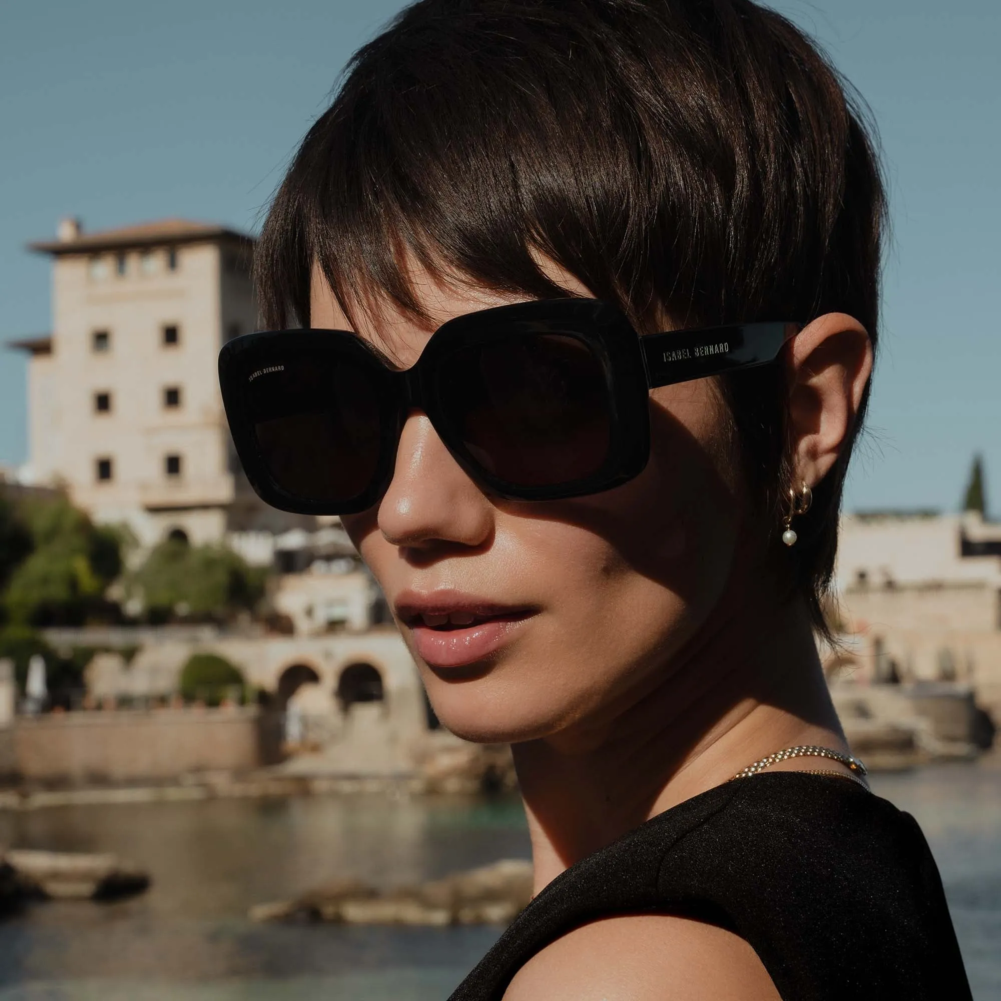 La Villette Rive black square sunglasses with black lenses